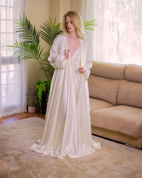 mariage chemise de nuit|Robes de chambre mariée 